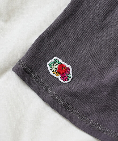 FREAK'S STORE(フリークスストア)の「FRUIT OF THE LOOM × FREAK'S STORE/フルーツオブザルーム 別注 シアー ラグランプリントTシャツ/ラグランT(Tシャツ/カットソー・レディース・チャコール/パープル/ベージュ・フリ-)」の9枚目の写真