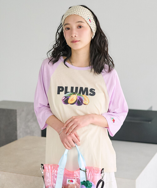 FREAK'S STORE(フリークスストア)の「FRUIT OF THE LOOM × FREAK'S STORE/フルーツオブザルーム 別注 シアー ラグランプリントTシャツ/ラグランT(Tシャツ/カットソー・レディース・チャコール/パープル/ベージュ・フリ-)」の18枚目の写真