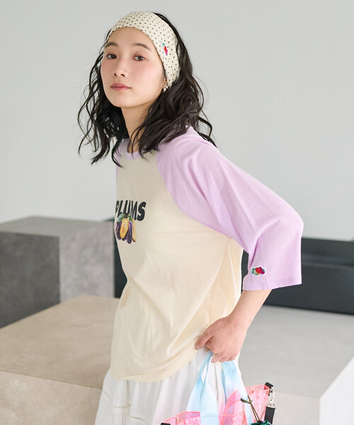 FREAK'S STORE(フリークスストア)の「FRUIT OF THE LOOM × FREAK'S STORE/フルーツオブザルーム 別注 シアー ラグランプリントTシャツ/ラグランT(Tシャツ/カットソー・レディース・チャコール/パープル/ベージュ・フリ-)」の19枚目の写真