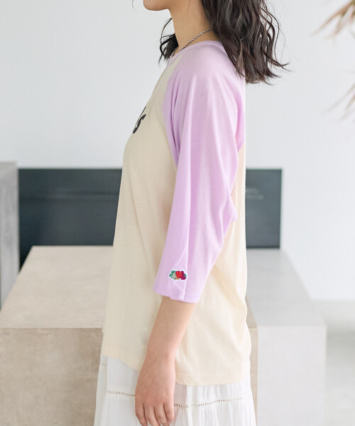 FREAK'S STORE(フリークスストア)の「FRUIT OF THE LOOM × FREAK'S STORE/フルーツオブザルーム 別注 シアー ラグランプリントTシャツ/ラグランT(Tシャツ/カットソー・レディース・チャコール/パープル/ベージュ・フリ-)」の22枚目の写真