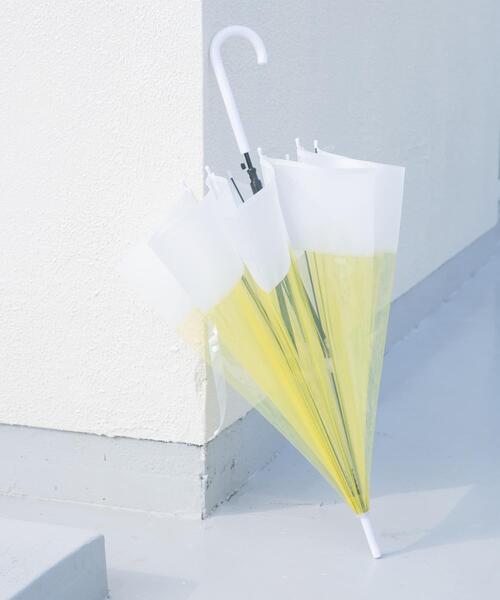 SMELLY(スメリー)の「クリアバイカラービニール傘(長傘・レディース・ブルー/グレー/イエロー/グリーン/ピンク・FREE)」の4枚目の写真