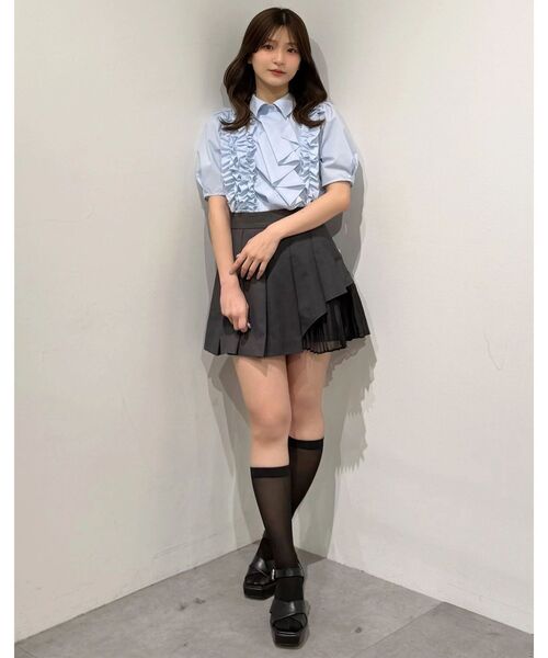 MERCURYDUO（マーキュリーデュオ）の「ギャザーフリルシャツ（シャツ/ブラウス・レディース・ライトブルー/オフホワイト・FREE）」の10枚目の写真