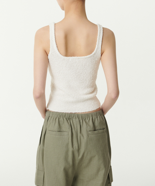 MUSINSA STANDARD WOMAN（ムシンサスタンダードウーマン）の「ウィメンズファンシーヤーンリブニットスリーブレストップ[アイボリー]（ニット/セーター・レディース・その他・S/M）」の4枚目の写真