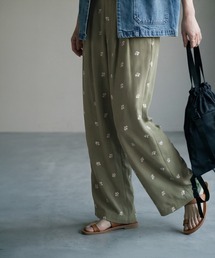 STYLE DELI | 【BLK001】花柄刺繍ツイルタックパンツ(その他パンツ)