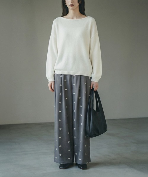 STYLE DELI（スタイルデリ）の「【BLK001】花柄刺繍ツイルタックパンツ（その他パンツ・レディース・グリーン/グレー/ブラック・FREE）」の6枚目の写真