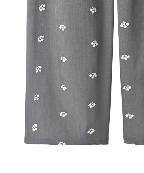 STYLE DELI（スタイルデリ）の「【BLK001】花柄刺繍ツイルタックパンツ（その他パンツ・レディース・グリーン/グレー/ブラック・FREE）」の15枚目の写真