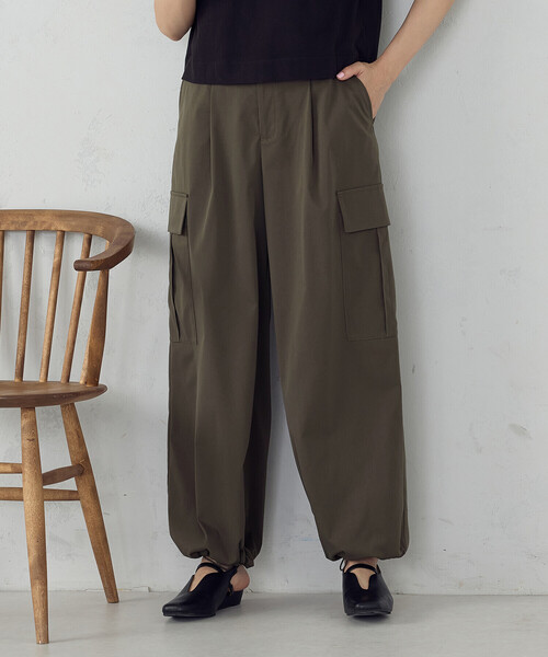 COMME CA ISM（コムサイズム）の「ポリエステルマイクロツイル カーゴパンツ（カーゴパンツ・レディース・カーキ/ブラック・LARGE/MEDIUM）」の10枚目の写真