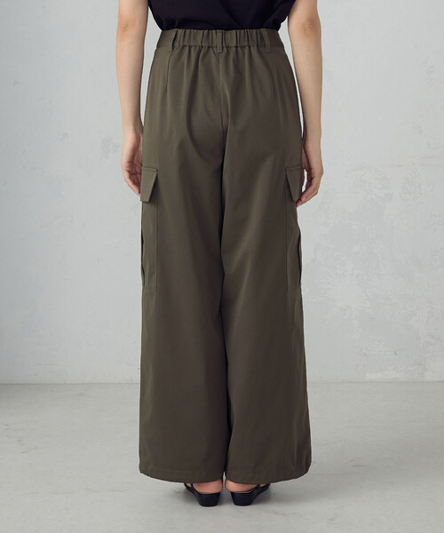 COMME CA ISM（コムサイズム）の「ポリエステルマイクロツイル カーゴパンツ（カーゴパンツ・レディース・カーキ/ブラック・LARGE/MEDIUM）」の14枚目の写真