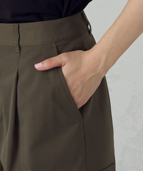 COMME CA ISM（コムサイズム）の「ポリエステルマイクロツイル カーゴパンツ（カーゴパンツ・レディース・カーキ/ブラック・LARGE/MEDIUM）」の16枚目の写真