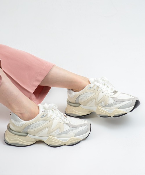 STEVE MADDEN(スティーブマデン)の「【STEVE MADDEN/スティーブマデン】ボリュームソール スニーカー SETTI(スニーカー・レディース・ホワイト・6.5/7/7.5/8/8.5)」の1枚目の写真