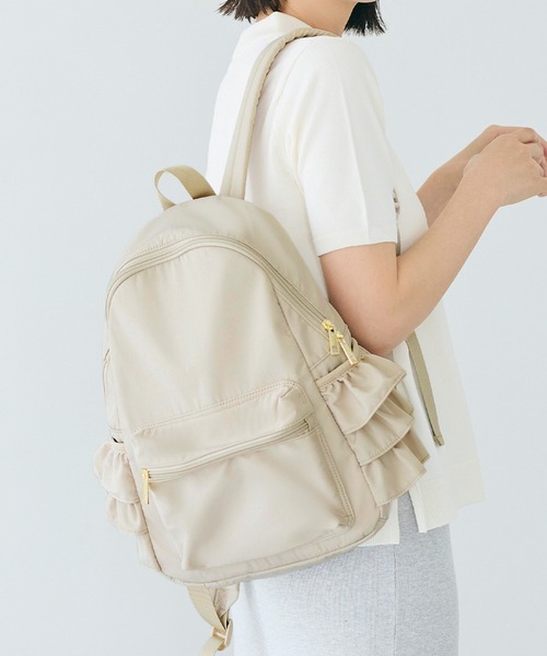coca（coca）（コカ）の「フリルリュック（バックパック/リュック・レディース・ブラック/グレイッシュベージュ・ONE SIZE）」の2枚目の写真
