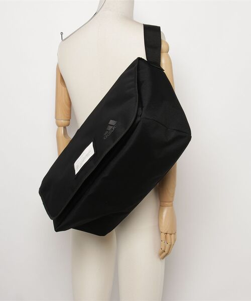 adidas（アディダス）の「トーキョー メッセンジャーバッグ / アディダスオリジナルス adidas Originals（メッセンジャーバッグ・メンズ・ブラック/ブラウン・FREE）」の16枚目の写真