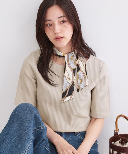 OPAQUE.CLIP(オペークドットクリップ)の「ベーシックリブボートネックカットソー【洗濯機OK】(Tシャツ/カットソー・レディース・ホワイト/ブラック/ホワイト系3/ナチュラル・36/38/40/42)」の4枚目の写真