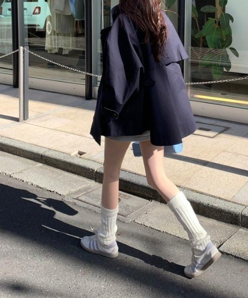FAVORITO(ファヴォリート)の「ジャケット(トレンチコート・レディース・ベージュ/ブラック・F)」の6枚目の写真