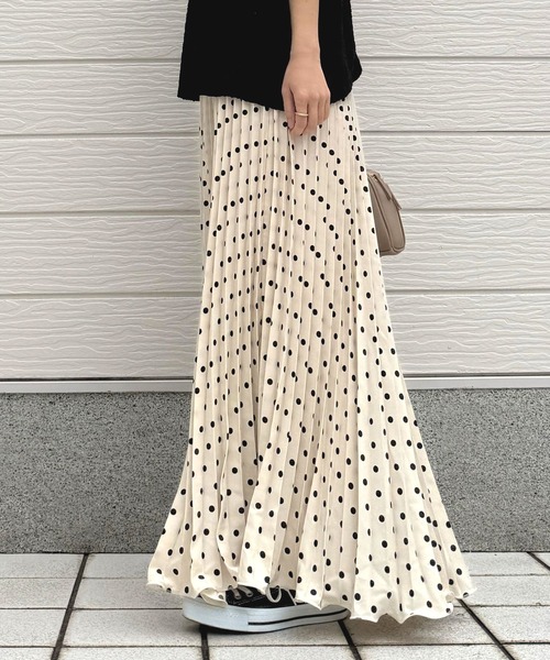 Q（キュー）の「ドットプリーツスカート（スカート・レディース・ブラック/アイボリー・MEDIUM）」の7枚目の写真