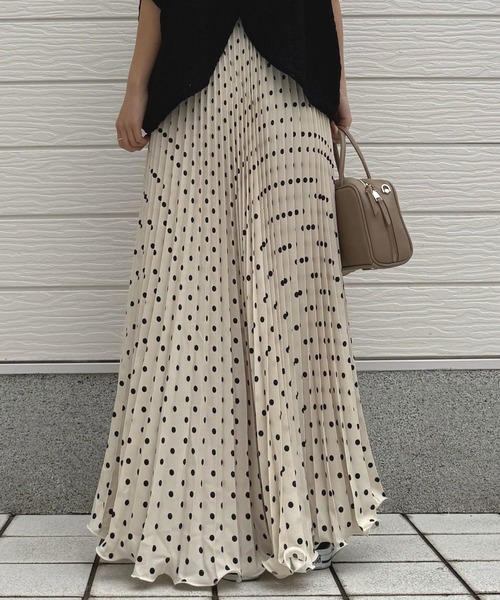 Q（キュー）の「ドットプリーツスカート（スカート・レディース・ブラック/アイボリー・MEDIUM）」の8枚目の写真