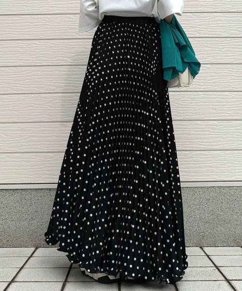 Q（キュー）の「ドットプリーツスカート（スカート・レディース・ブラック/アイボリー・MEDIUM）」の6枚目の写真