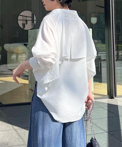 un dix cors(アンディコール)の「【甘くないフリルシャツ】麻調バックフリルブラウス(シャツ/ブラウス・レディース・グレー/オフホワイト/ネイビー/ブラック・FREE)」の9枚目の写真