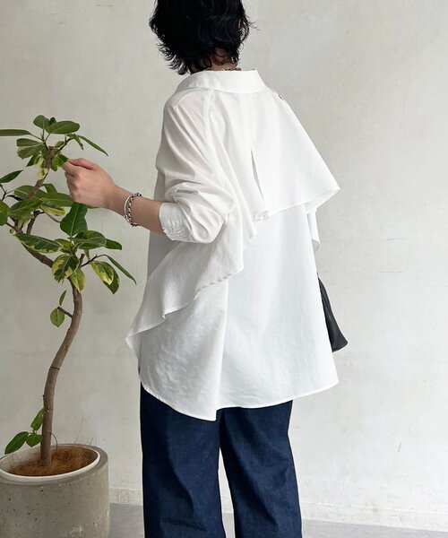 un dix cors(アンディコール)の「【甘くないフリルシャツ】麻調バックフリルブラウス(シャツ/ブラウス・レディース・グレー/オフホワイト/ネイビー/ブラック・FREE)」の12枚目の写真
