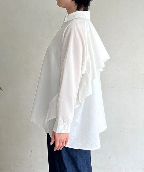 un dix cors(アンディコール)の「【甘くないフリルシャツ】麻調バックフリルブラウス(シャツ/ブラウス・レディース・グレー/オフホワイト/ネイビー/ブラック・FREE)」の16枚目の写真