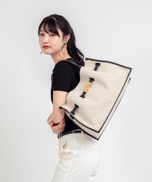 VIOLAd'ORO（ヴィオラドーロ）の「【VIOLAd'ORO/ヴィオラドーロ】キャンバス　レザーパイピング　トートバッグ　Lサイズ（トートバッグ）」