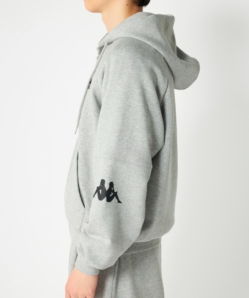 Kappa（カッパ）の「スウェットパーカー（パーカー・メンズ・ライトグレー/ブラック・LARGE/MEDIUM/X-LARGE）」の4枚目の写真