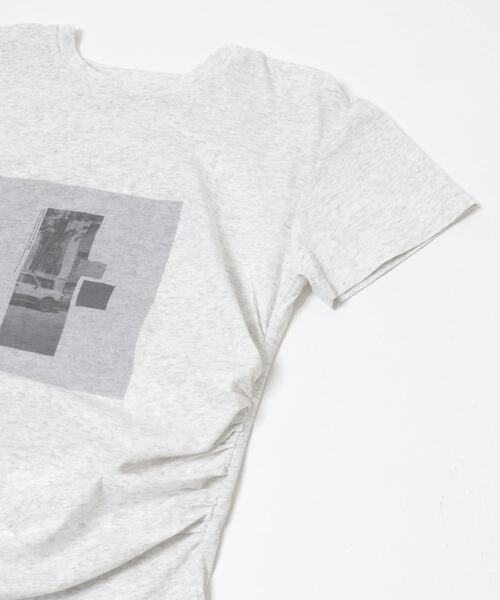 KBF(ケイビーエフ)の「ドレーププリントTEE(Tシャツ/カットソー・レディース・グレー系その他/アイボリー/ライトブルー・ONE)」の12枚目の写真
