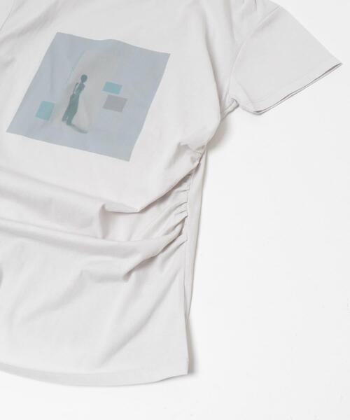 KBF(ケイビーエフ)の「ドレーププリントTEE(Tシャツ/カットソー・レディース・グレー系その他/アイボリー/ライトブルー・ONE)」の22枚目の写真