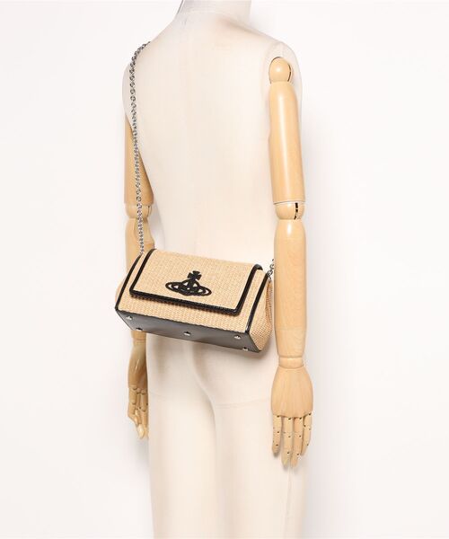Vivienne Westwood(ヴィヴィアンウエストウッド)の「HAZEL MEDIUM HANDBAG(ショルダーバッグ・レディース・その他・FREE)」の6枚目の写真