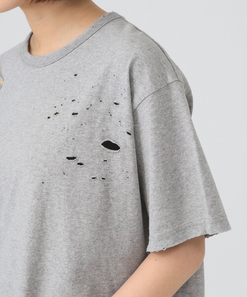 Ray BEAMS(レイビームス)の「ダメージ オーバー Tシャツ(Tシャツ/カットソー・レディース・ホワイト/シルバー・ONE SIZE)」の11枚目の写真