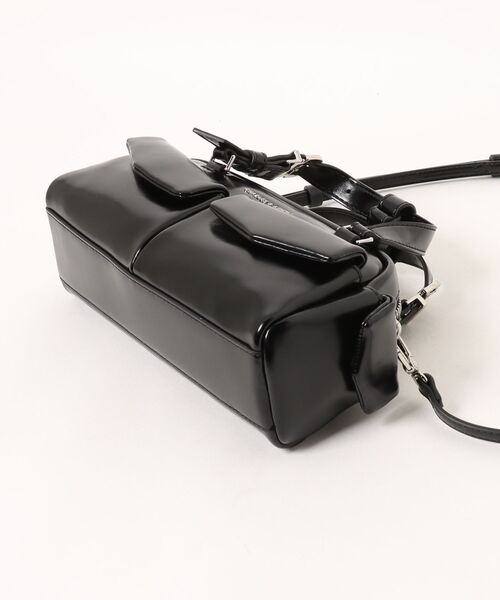 CHARLES & KEITH(チャールズ & キース)の「Rachel レイチェル マルチポケット ボウリングバッグ(ハンドバッグ・レディース・スミクロ/ブルーグラス/ピンク系その他3・S)」の6枚目の写真