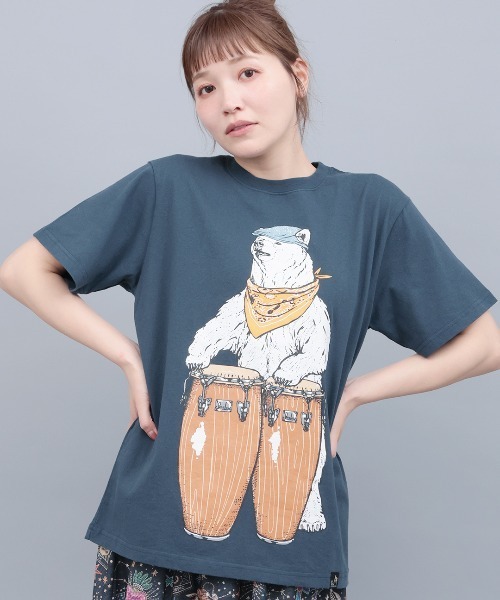 チチカカ(チチカカ)の「go slow caravan USAコットンコンガクマTシャツ【ユニセックス】(Tシャツ/カットソー・レディース・ネイビー/ホワイト・LARGE/MEDIUM)」の1枚目の写真
