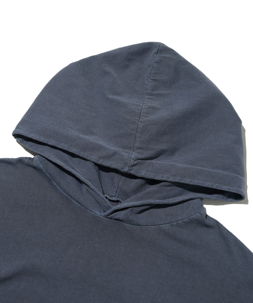 OTHERFITS(アザーフィッツ)の「ピグメントレイヤードフードクロップロングスリーブ(ネイビー)(Tシャツ/カットソー・メンズ・その他・FREE)」の3枚目の写真