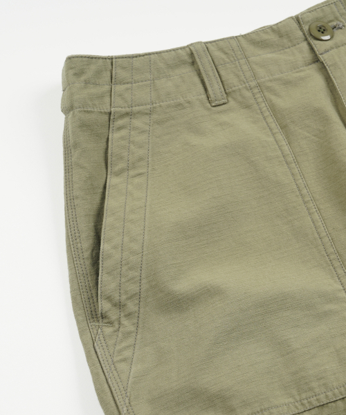 FRIZMWORKS(フリズムワークス)の「BACKSATIN ESSENTIAL FATIGUE SHORTS _ KHAKI BEIGE(その他パンツ・メンズ・その他・SMALL/MEDIUM/LARGE/X-LARGE)」の4枚目の写真