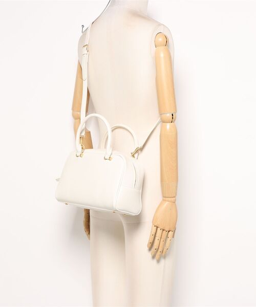 NiiNa(ニーナ)の「【NiiNa】【高品質牛革】2wayヴィンテージレトロボストンバッグ(ボストンバッグ・レディース・ホワイト・FREE)」の10枚目の写真