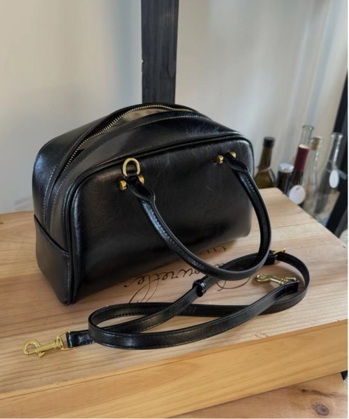 NiiNa(ニーナ)の「【NiiNa】【高品質牛革】2wayヴィンテージレトロボストンバッグ(ボストンバッグ・レディース・ホワイト・FREE)」の8枚目の写真