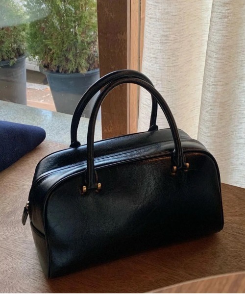 NiiNa(ニーナ)の「【NiiNa】【高品質牛革】2wayヴィンテージレトロボストンバッグ(ボストンバッグ・レディース・ホワイト・FREE)」の2枚目の写真