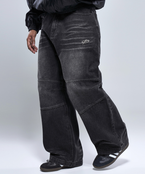 PHYSICAL GARMENTS（フィジカルガーメンツ）の「P2604 ウォッシュドブラックワイドデニムパンツ [黒青]（その他パンツ・メンズ・ブラック系・MEDIUM/LARGE/X-LARGE/XX-LARGE）」の2枚目の写真