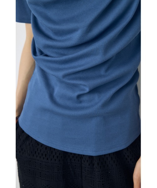 AZUL by moussy（アズールバイマウジー）の「【接触冷感】ドレープ5分袖トップス（Tシャツ/カットソー・レディース・オフホワイト/杢グレー/ブルー/ブラック・SMALL/MEDIUM）」の17枚目の写真