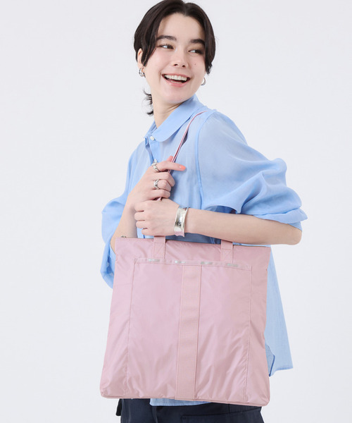LeSportsac(レスポートサック)の「10TH ESSENTIAL MAGAZINE TOTE ソフトモーブC(トートバッグ・レディース・ピンク・FREE)」の1枚目の写真