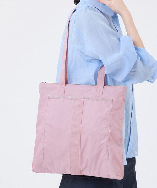LeSportsac(レスポートサック)の「10TH ESSENTIAL MAGAZINE TOTE ソフトモーブC(トートバッグ・レディース・ピンク・FREE)」の13枚目の写真
