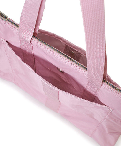 LeSportsac(レスポートサック)の「10TH ESSENTIAL MAGAZINE TOTE ソフトモーブC(トートバッグ・レディース・ピンク・FREE)」の8枚目の写真