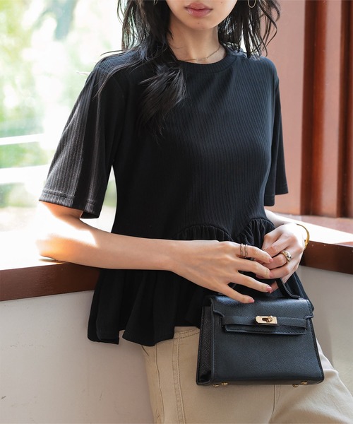 KOBE LETTUCE（コウベレタス）の「[ 接触冷感UVカット ] ランダムリブペプラムトップス（Tシャツ/カットソー・レディース・ブラック/オフホワイト/ブルー・M）」の7枚目の写真
