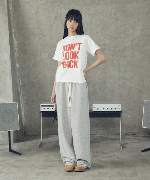 SUPERSUB(スーパーサブ)の「ドンルックバック レタリング クロップ 半袖Tシャツ-ホワイト(Tシャツ/カットソー・レディース・その他・SMALL/MEDIUM/LARGE)」の3枚目の写真