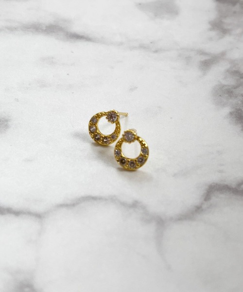 yu-ka（ユーカ）の「YU-KA:サークルデザインミニピアス Circle design mini earrings（ピアス（両耳用）・レディース・ゴールド・FREE）」の2枚目の写真
