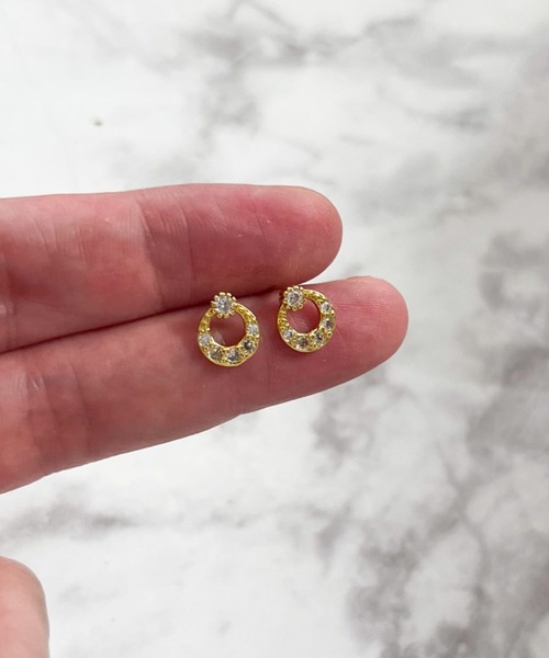 yu-ka（ユーカ）の「YU-KA:サークルデザインミニピアス Circle design mini earrings（ピアス（両耳用）・レディース・ゴールド・FREE）」の3枚目の写真