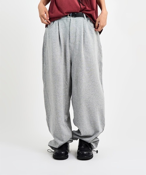 raucohouse(ラウコハウス)の「バルーンシルエットスウェットパンツ(スウェットパンツ・レディース・ブラック/グレー・L/M)」の12枚目の写真
