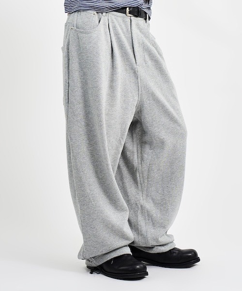 raucohouse(ラウコハウス)の「バルーンシルエットスウェットパンツ(スウェットパンツ・レディース・ブラック/グレー・L/M)」の3枚目の写真