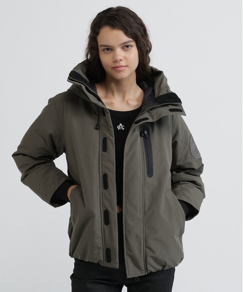 AVIREX(アヴィレックス)の「《WEB&DEPOT限定》MILITARY FUNCTION DOWN Ⅱ(ダウンジャケット/コート・キッズ・ブラック/グリーン系その他/ベージュ/ライトグレー・F)」の4枚目の写真