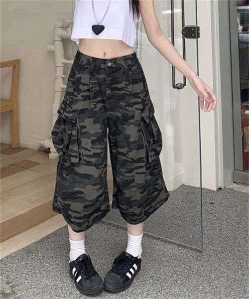 Dream garden(ドリームガーデン)の「迷彩柄ルーズストリートカーゴパンツ(カーゴパンツ・レディース・カーキ・S/XL/M)」の3枚目の写真